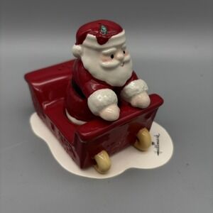 Hallmark Salt And Pepper Shakers SANTA‎ In SLEIGH Mint Never Used